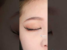 Load and play video in Gallery viewer, Foxy Angled Flying Volume Eyelashes
